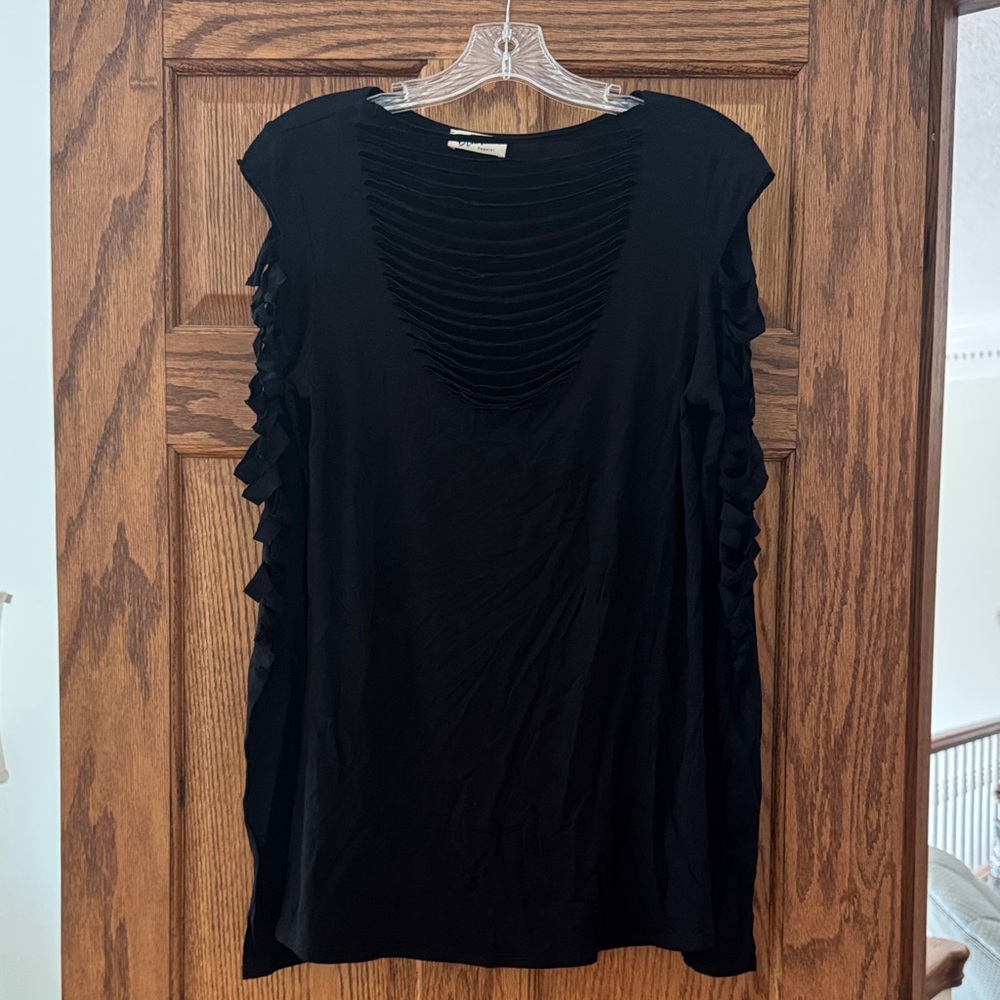 Chic Black Shredded Sleeve Blouse